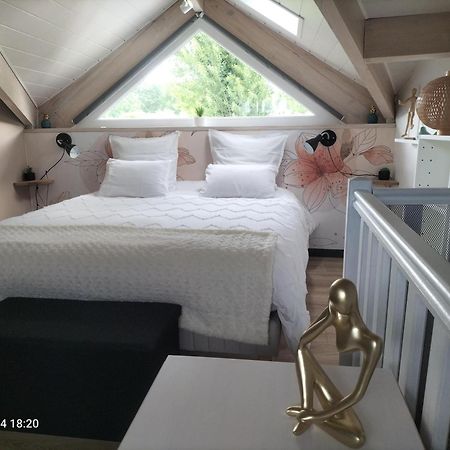 Ferienwohnung Au Bord Du Vieux Moulin Mérignac Exterior foto