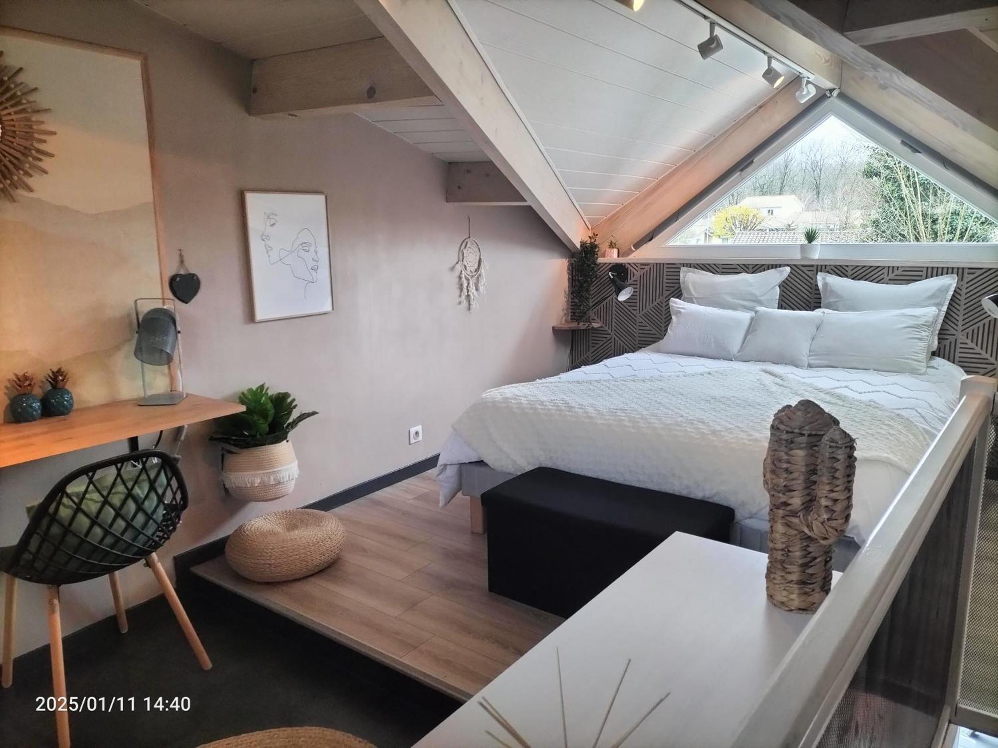Ferienwohnung Au Bord Du Vieux Moulin Mérignac Exterior foto